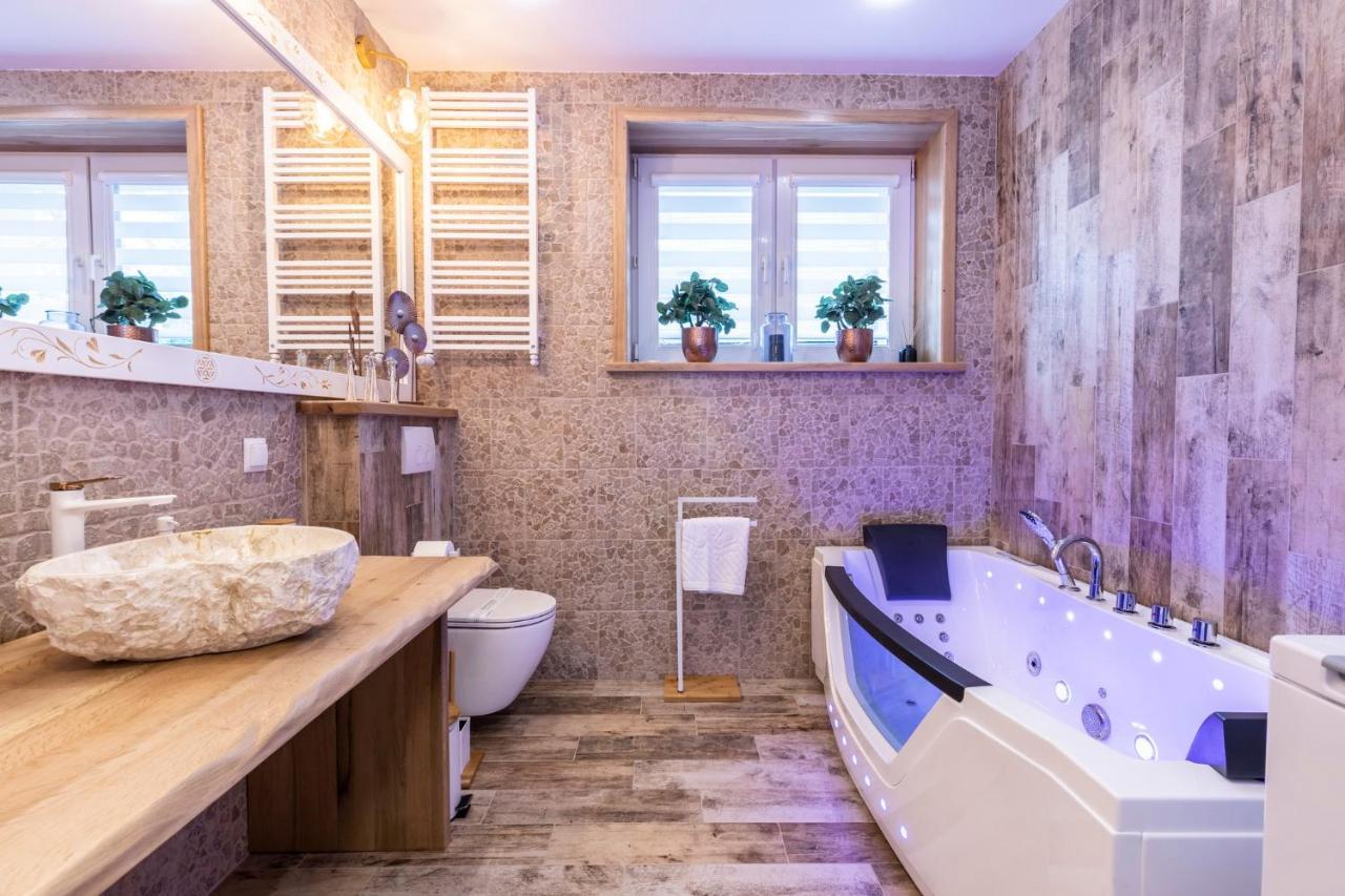 דירות Bunia W Zakopanem Z Jacuzzi מראה חיצוני תמונה