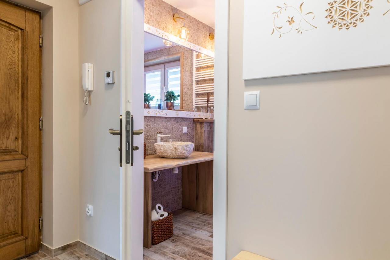 דירות Bunia W Zakopanem Z Jacuzzi מראה חיצוני תמונה