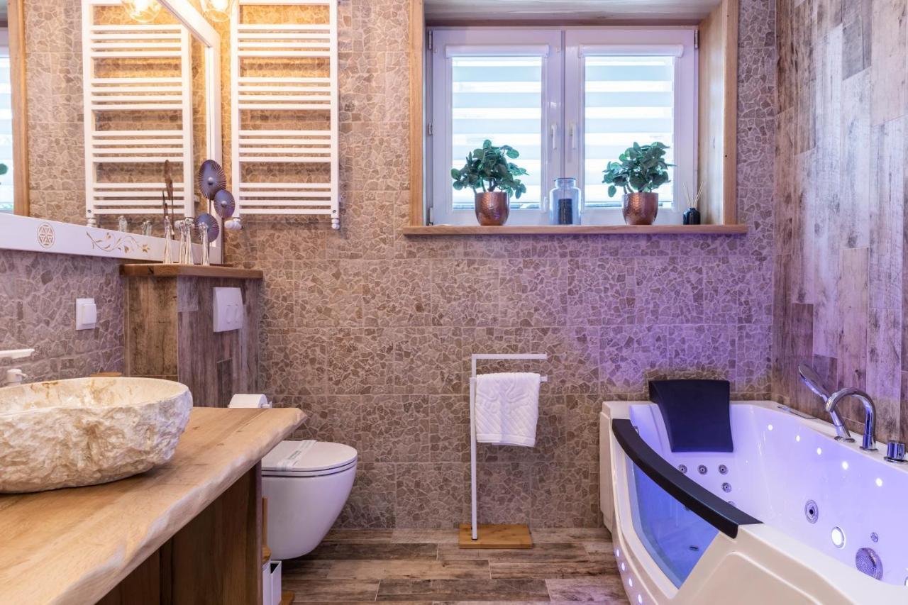 דירות Bunia W Zakopanem Z Jacuzzi מראה חיצוני תמונה