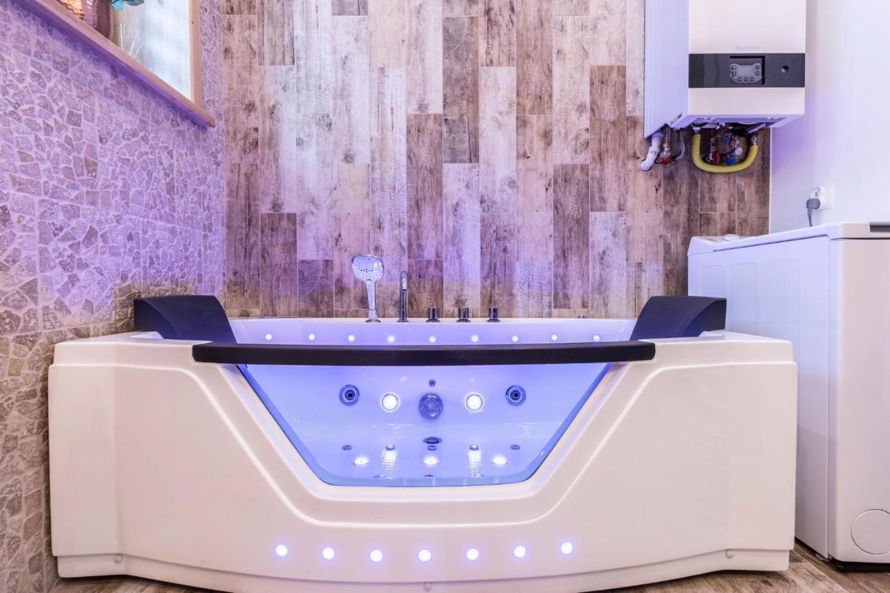 דירות Bunia W Zakopanem Z Jacuzzi מראה חיצוני תמונה